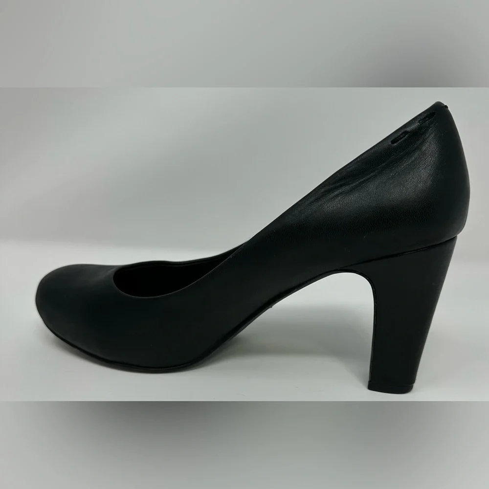 Eileen Fisher Black‎ Leather 3.5